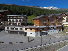 Гостиница Hotel Meublè Adler - Rooms & Mountain Apartments  Санта Катерина Ди Валфурна